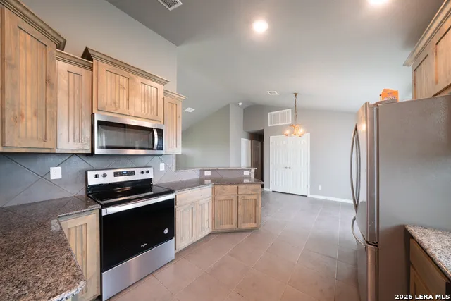 2948 FM 1922 Floresville, TX 78114