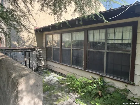 135 Avenida Juarez