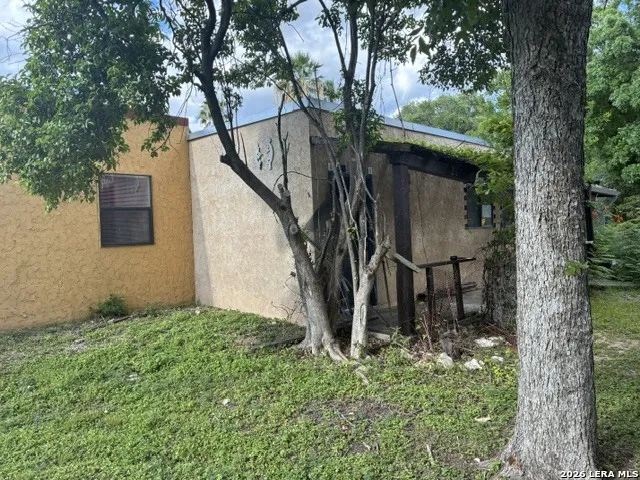 135 Avenida Juarez Brackettville, TX 78832