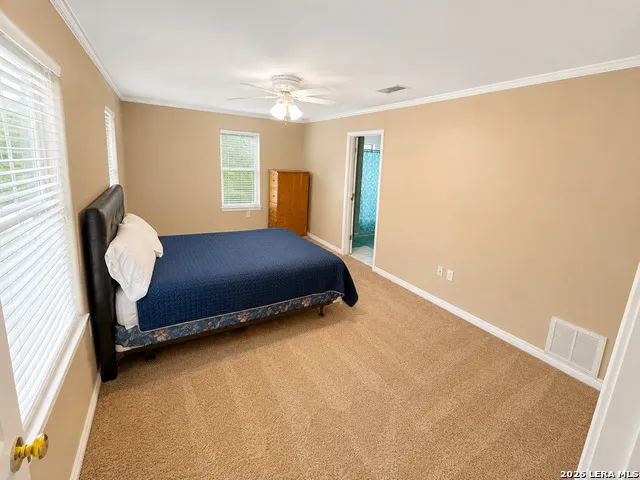 412 LAGUNA VIS Seguin, TX 78155