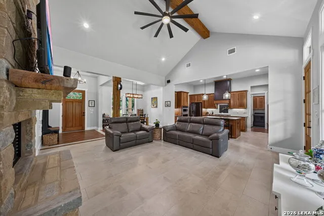 113 Hondo Vista La Vernia, TX 78121
