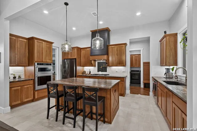 113 Hondo Vista La Vernia, TX 78121