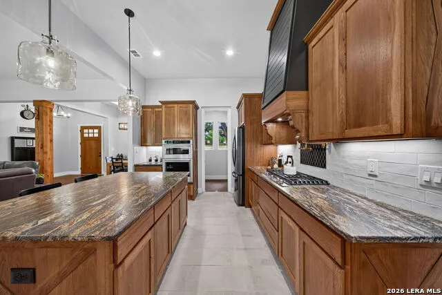 113 Hondo Vista La Vernia, TX 78121