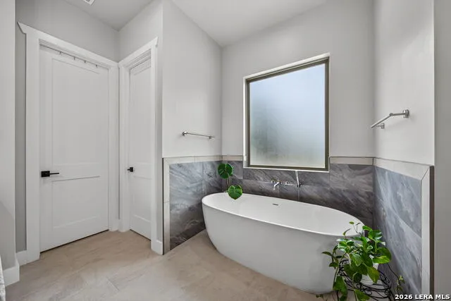 113 Hondo Vista La Vernia, TX 78121