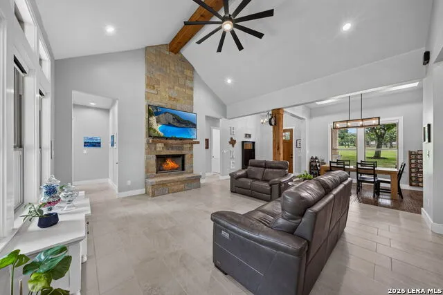113 Hondo Vista La Vernia, TX 78121