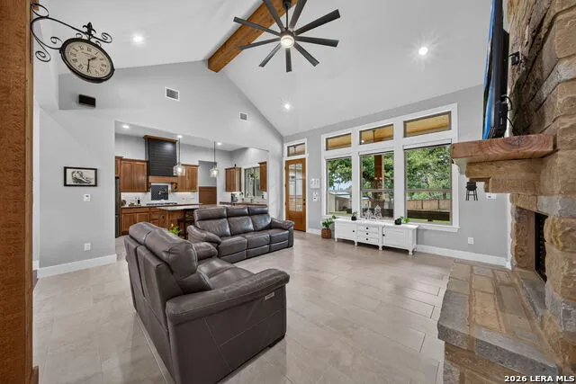 113 Hondo Vista La Vernia, TX 78121