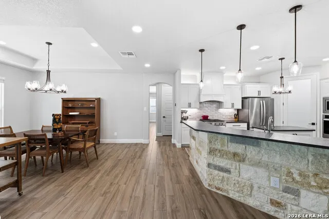 125 TRANQUILITY DR La Vernia, TX 78121