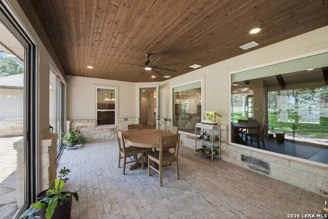 125 TRANQUILITY DR La Vernia, TX 78121