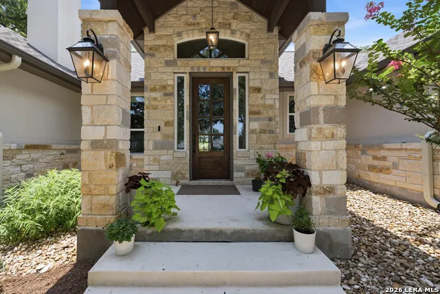 125 TRANQUILITY DR La Vernia, TX 78121