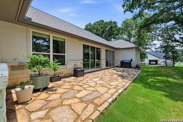 125 TRANQUILITY DR La Vernia, TX 78121