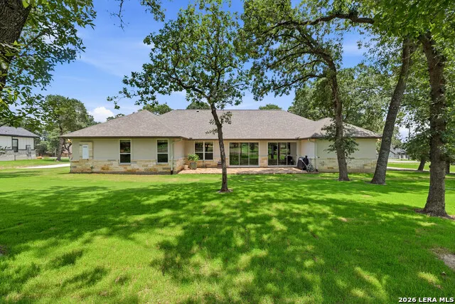125 TRANQUILITY DR La Vernia, TX 78121