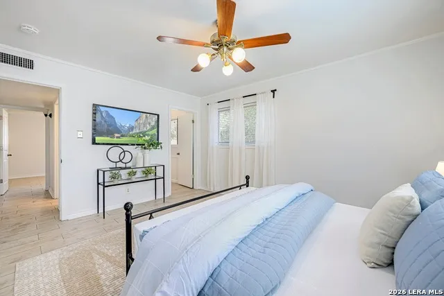5801 Windvale Drive Windcrest, TX 78239
