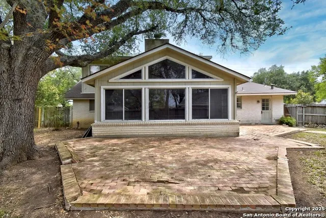 5801 Windvale Drive Windcrest, TX 78239