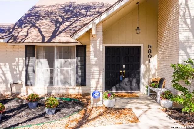 5801 Windvale Drive Windcrest, TX 78239
