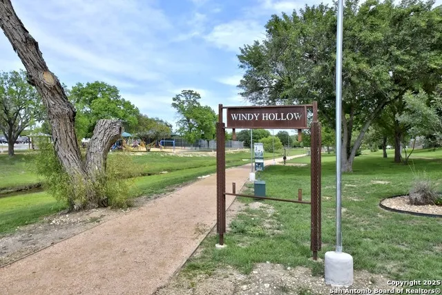 5801 Windvale Drive Windcrest, TX 78239