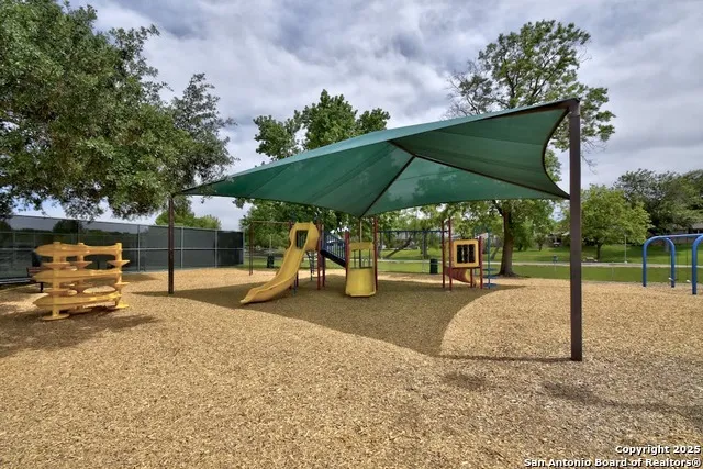 5801 Windvale Drive Windcrest, TX 78239