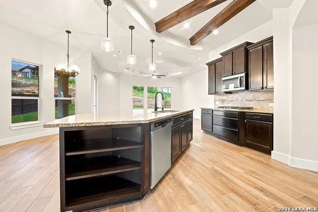 3587 King Ter Bulverde, TX 78163