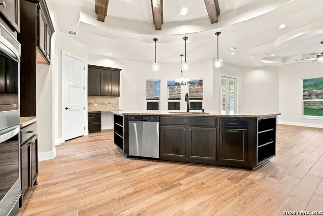3587 King Ter Bulverde, TX 78163
