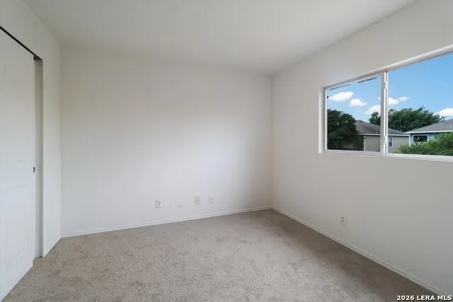 7827 Oakdale Park San Antonio, TX 78254