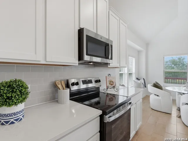 132 RENO TRL Floresville, TX 78114