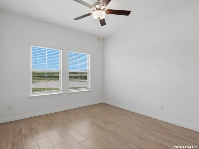 132 RENO TRL Floresville, TX 78114