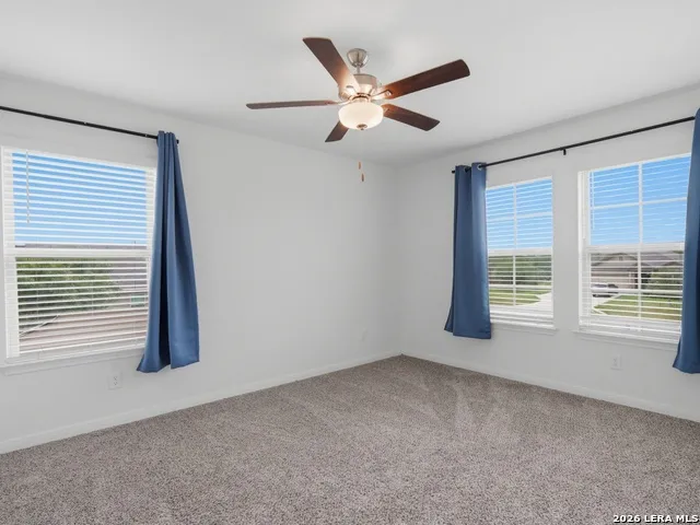 132 RENO TRL Floresville, TX 78114