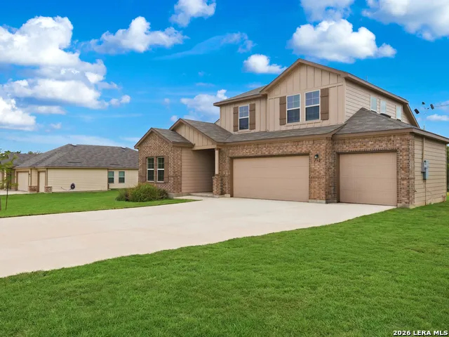 132 RENO TRL Floresville, TX 78114