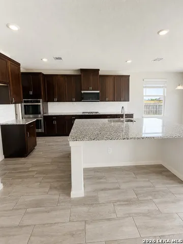 160 Sambar Main Schertz, TX 78108