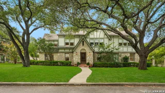 137 PARK DR Olmos Park, TX 78212