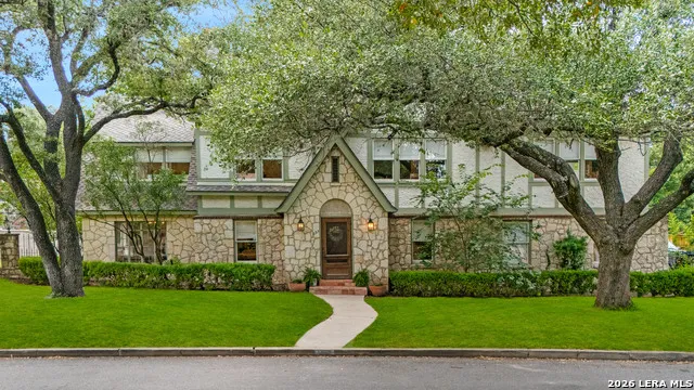 137 PARK DR Olmos Park, TX 78212