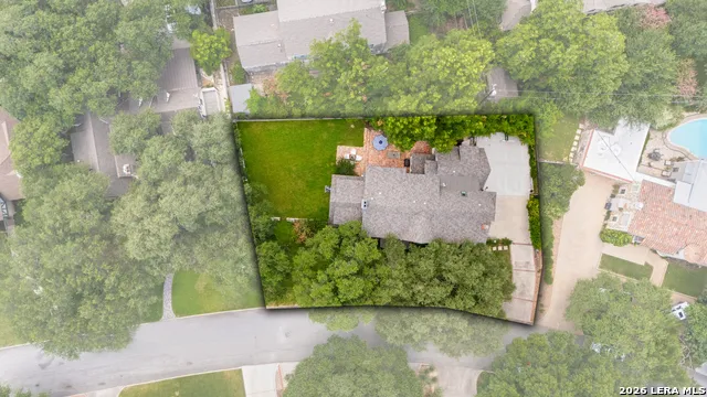 137 PARK DR Olmos Park, TX 78212