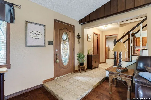 12591 LAVERNIA RD St Hedwig, TX 78152