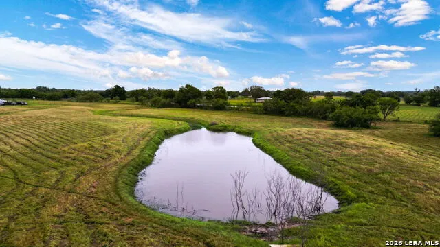 12591 LAVERNIA RD St Hedwig, TX 78152