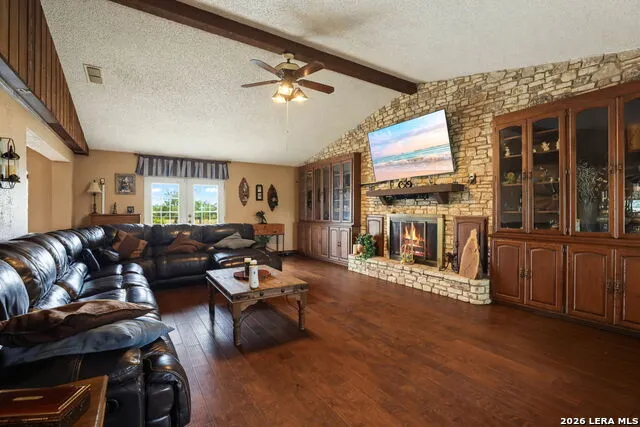 12591 LAVERNIA RD St Hedwig, TX 78152