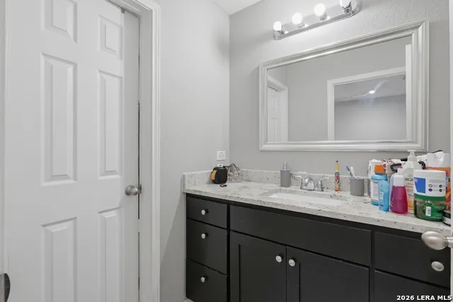 3215 Pitluk Ave San Antonio, TX 78211