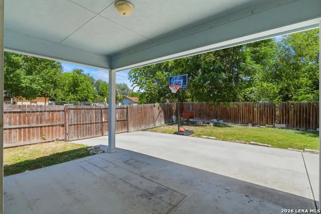 3215 Pitluk Ave San Antonio, TX 78211