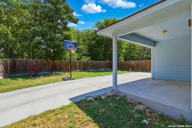 3215 Pitluk Ave San Antonio, TX 78211