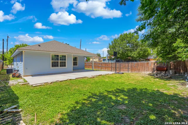 3215 Pitluk Ave San Antonio, TX 78211