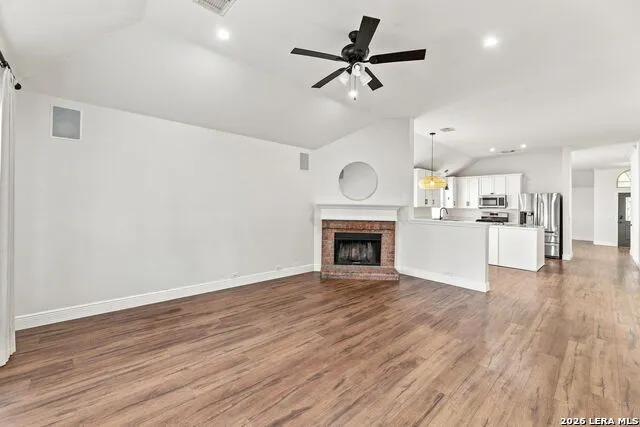 4717 WINDY RDG Schertz, TX 78154