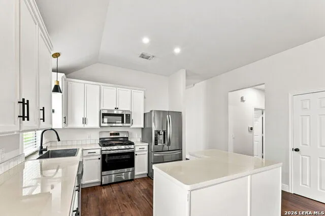 4717 WINDY RDG Schertz, TX 78154