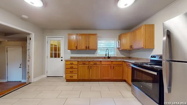 407 1ST ST Schertz, TX 78154