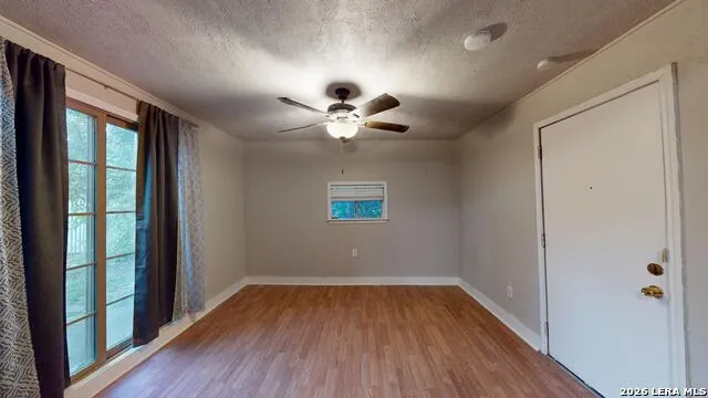 407 1ST ST Schertz, TX 78154