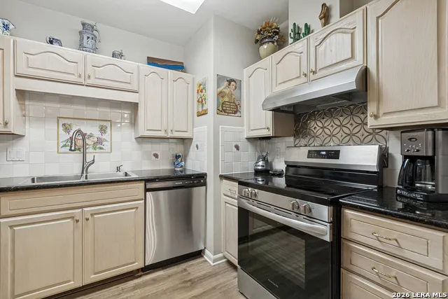 1 TOWERS PARK LN #213 San Antonio, TX 78209