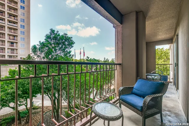 1 TOWERS PARK LN #213 San Antonio, TX 78209
