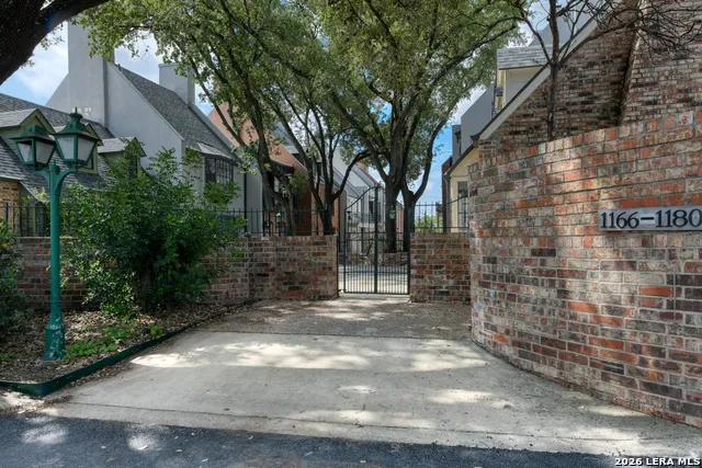1180 GARRATY RD #9 San Antonio, TX 78209