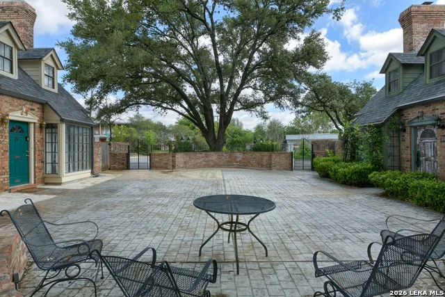 1180 GARRATY RD #9 San Antonio, TX 78209