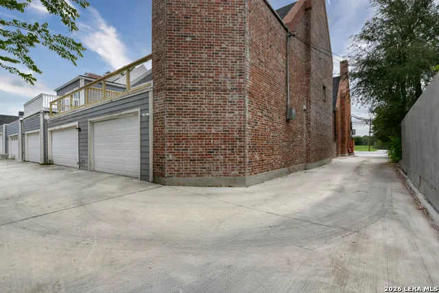 1180 GARRATY RD #9 San Antonio, TX 78209