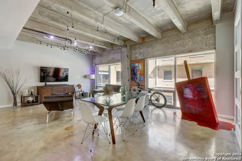 1115 S ALAMO ST #2307