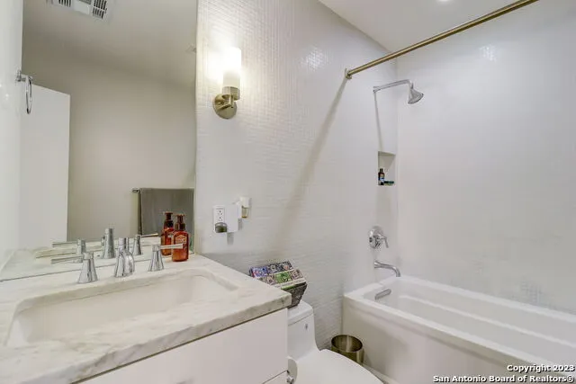 1115 S ALAMO ST #2307 San Antonio, TX 78210