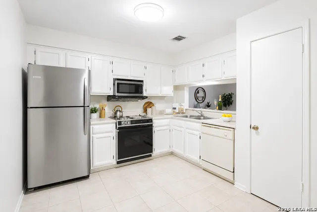 3430 Turtle Village #101 San Antonio, TX 78230